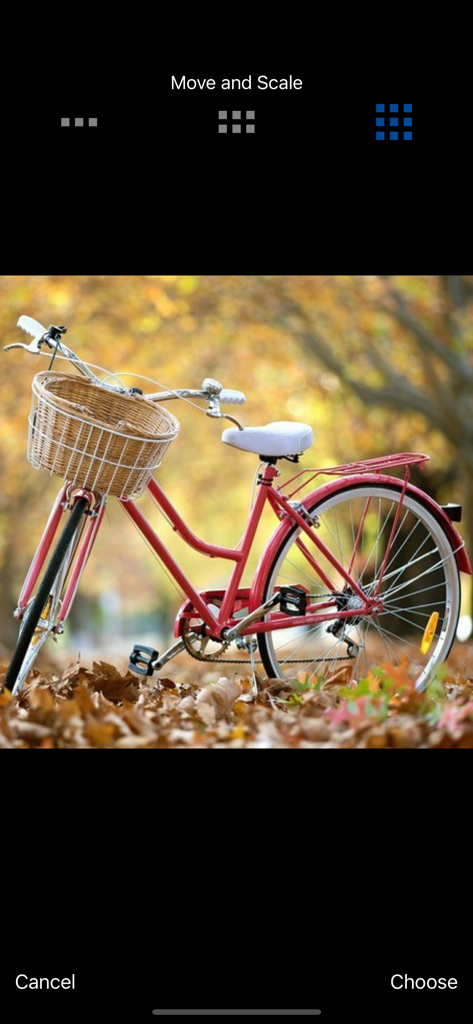 Foto de una bicicleta roja siendo editada en una cuadrícula de 3x3 en la aplicación Split the Pic
