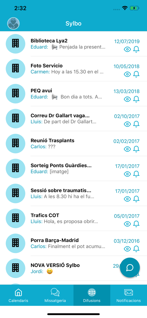 Pantalla de la aplicación móvil Sylbo mostrando una lista de anuncios profesionales departamentales y actualizaciones institucionales