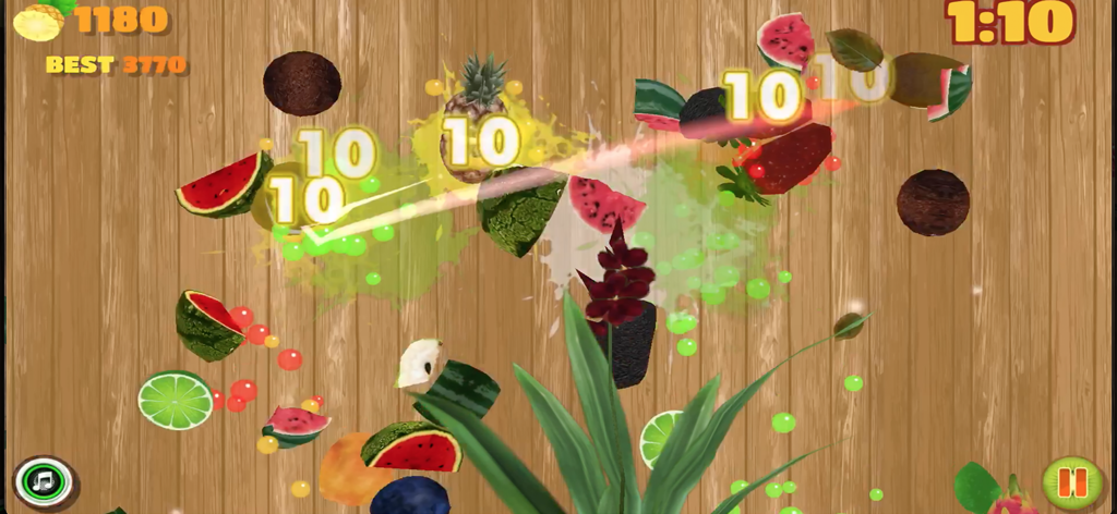 Captura de pantalla del juego de Easy Slice mostrando varias frutas siendo cortadas con salpicaduras de jugo y puntuaciones sobre un fondo de madera.