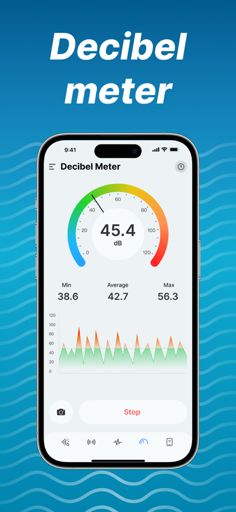 Captura de pantalla del medidor de decibelios de la aplicación Clear Wave que muestra los niveles de ruido en tiempo real y un gráfico de ondas sonoras
