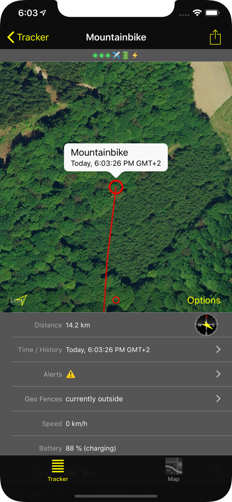 GPS Tracker Tool - L'app Strumento Tracker GPS visualizza la posizione sulla mappa satellitare e i dettagli dello stato di un tracker per mountain bike.