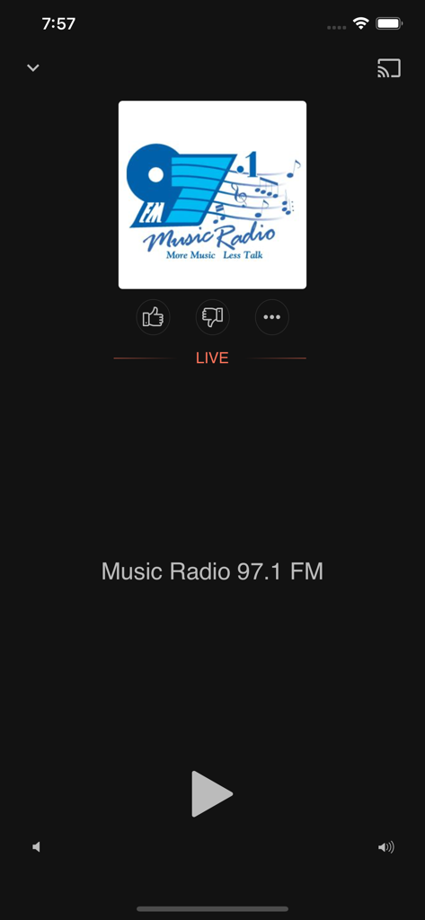 Interface do reprodutor ao vivo do aplicativo móvel Music Radio 97.1 FM com o logotipo da estação e controles de reprodução