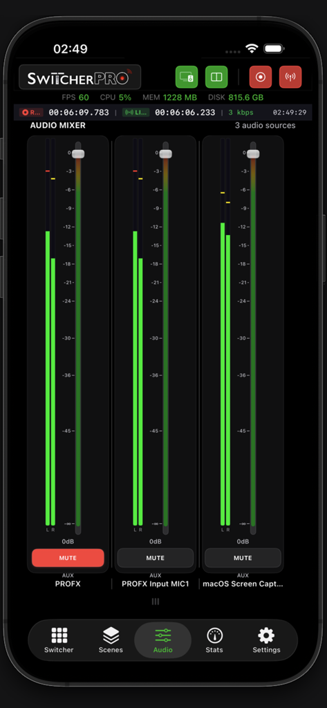 Switcher Pro - Interfaz de la aplicación Switcher Pro que muestra niveles del mezclador de audio en tiempo real y controles para OBS Studio en un iPhone