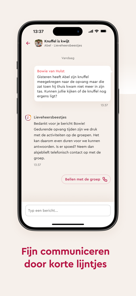 Partou kinderopvang - A smartphone screen showing the direct messaging interface between a parent and childcare staff in the Partou app