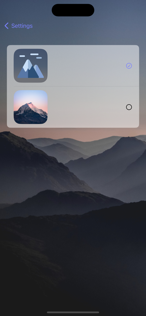 Altimeter GPS Barometer - Settings screen in the Altimeter GPS Barometer app showing options to choose between two different mountain-themed app icons.