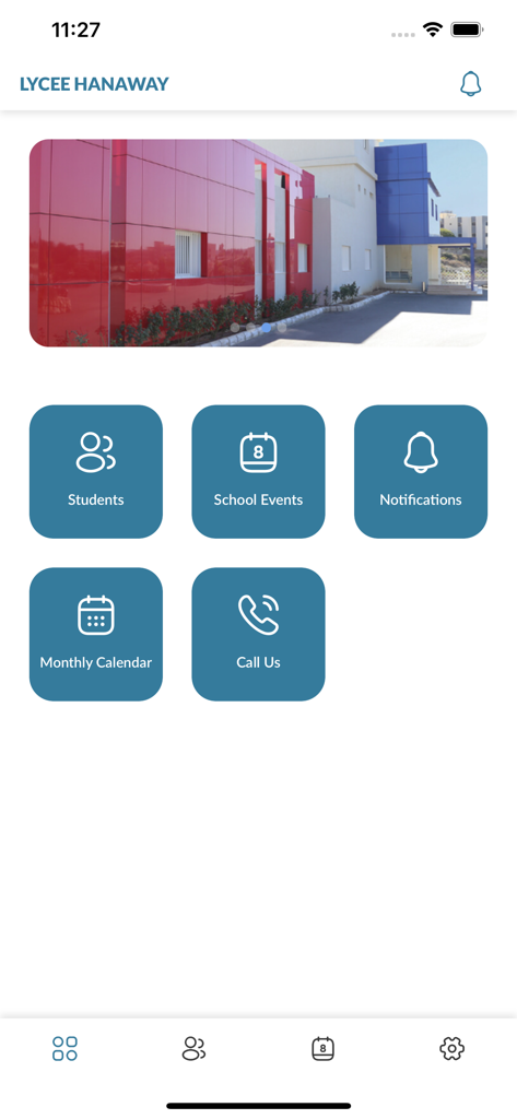 Main dashboard of the Lycee Hanaway app showing navigation icons for students, events, notifications, and calendar.