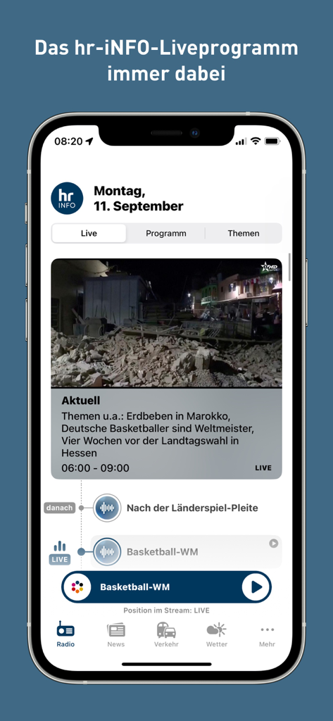 hr-iNFO App - Screenshot of the hr-iNFO mobile app showing the live radio program and current news headlines on an iPhone.