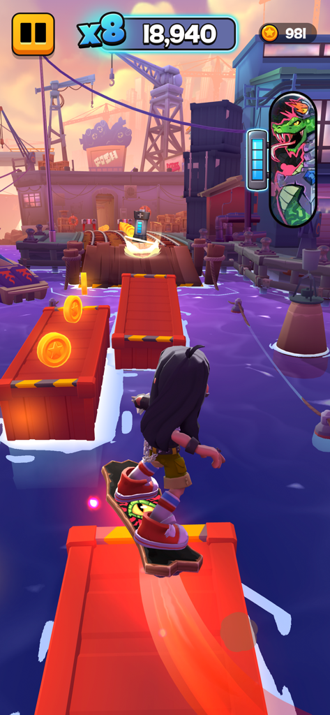 Subway Surfers City - Jugabilidad de Subway Surfers City con un personaje surfeando en una tabla flotante y recogiendo monedas.