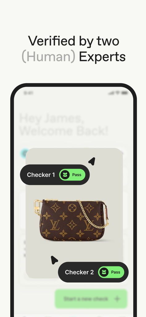 Un bolso Louis Vuitton siendo verificado por dos expertos humanos en la app CheckCheck