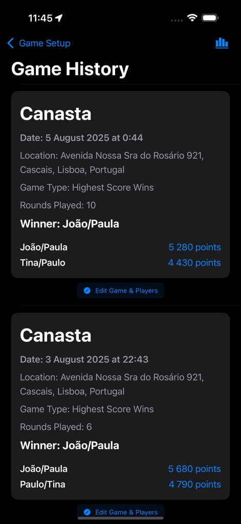 A tela de Histórico de Jogos do aplicativo Pontuação de Jogos de Cartas mostrando uma lista de partidas anteriores de Canastra com vencedores e pontuações finais.