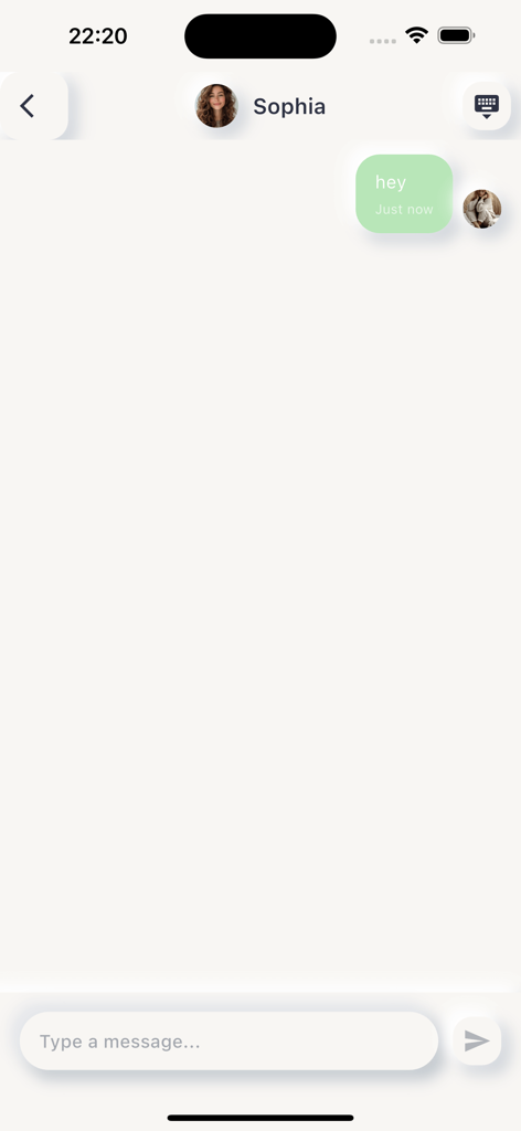 Minimalist chat screen in the Lania app showing a conversation with Sophia