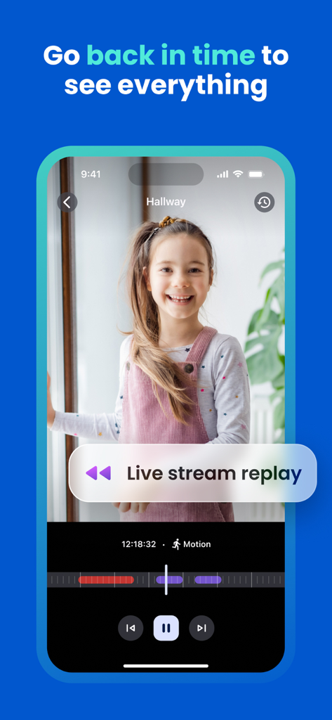 Camerito-App-Oberfläche zeigt die Live-Stream-Wiederholungsfunktion mit einer Zeitachse der Bewegungserkennung eines Kindes in einem Flur