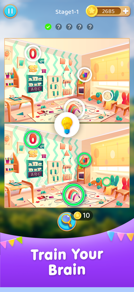 Una pantalla de juego de puzle de buscar las diferencias mostrando dos imágenes idénticas de una sala de juegos con diferencias circuladas y el texto Entrena Tu Cerebro.