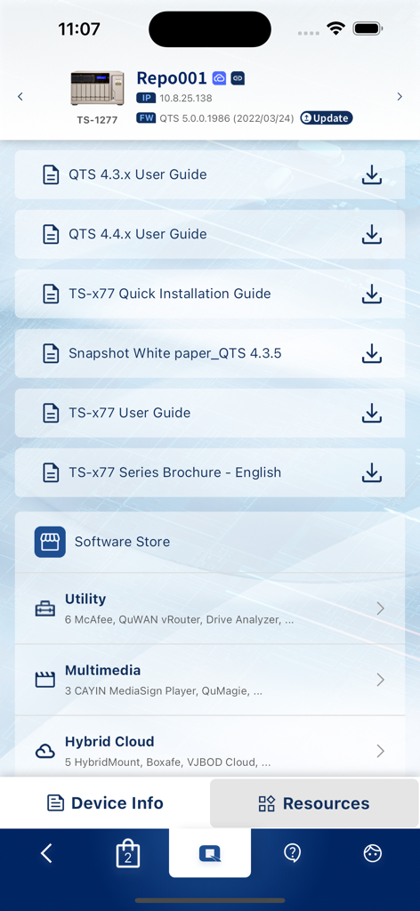 Aba de recursos do aplicativo MyQNAP exibindo guias do usuário de NAS e categorias da loja de software