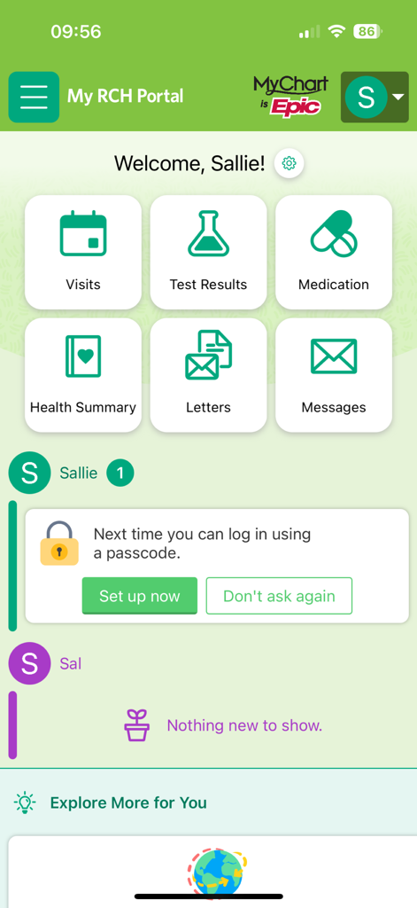 My RCH Portal - My RCH Portalアプリのダッシュボード。予約、検査結果、健康概要の医療管理アイコンが表示されています。