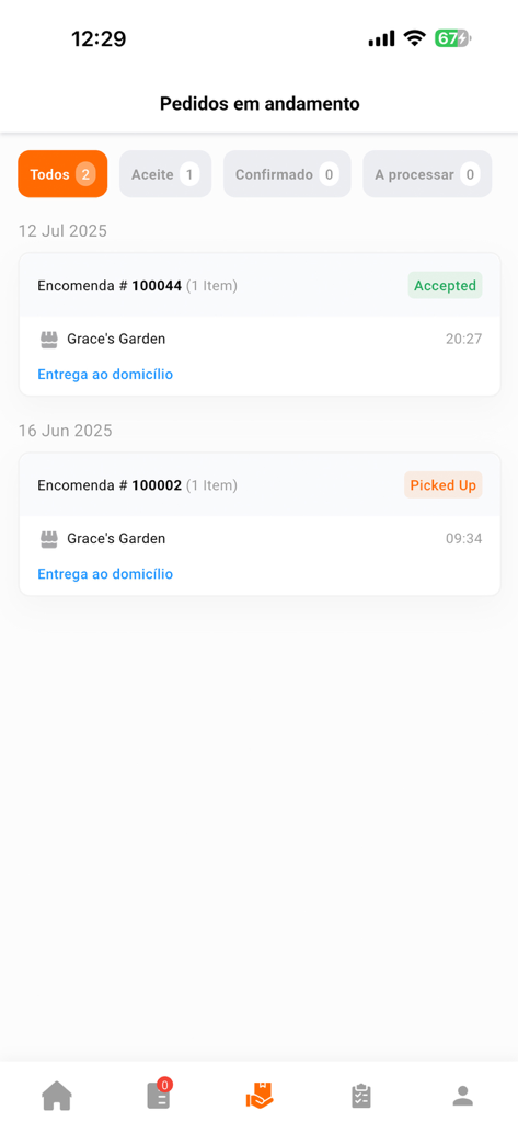 Bafa: Entregador - Bafa Entregador app interface showing a list of ongoing delivery orders with status updates