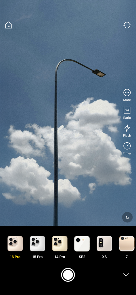 LINE Cameraアプリのカメラビューファインダー画面、ビンテージiPhoneモデルのフィルターが表示されている