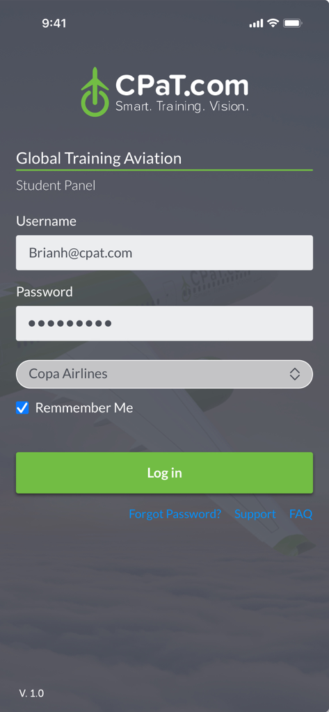 Pantalla de inicio de sesión para la aplicación de capacitación aeronáutica CPaT Mobile 4 que muestra campos de nombre de usuario y contraseña