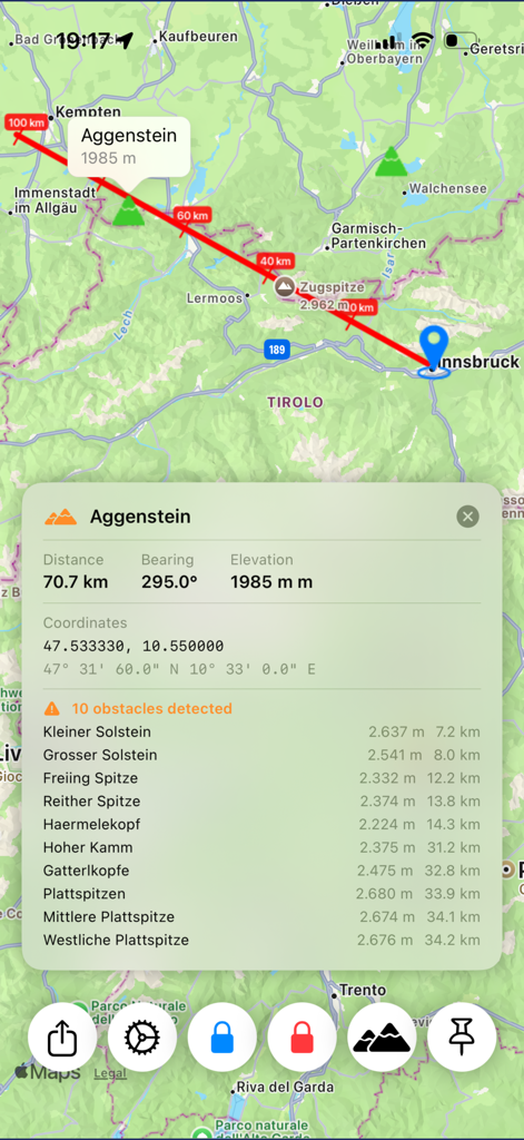 Direction explorer - Direction Explorerアプリ。山の技術データと、地図上に検出された地形障害物のリストが表示されている。