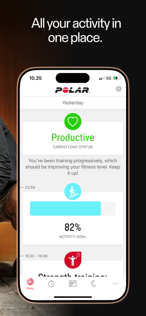 Polar Flow - Polar Flowアプリのインターフェイスに、カーディオ負荷ステータスと毎日のアクティビティ目標の進捗状況が表示されています。