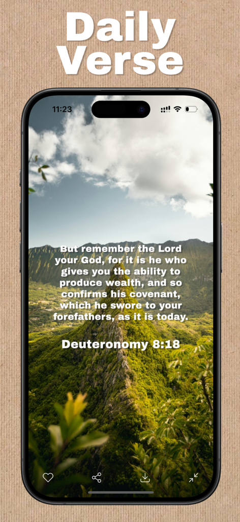 The Bible - KJV Bible & Verse - Un smartphone mostrando un versículo bíblico diario de Deuteronomio 8:18 sobre un fondo de montaña