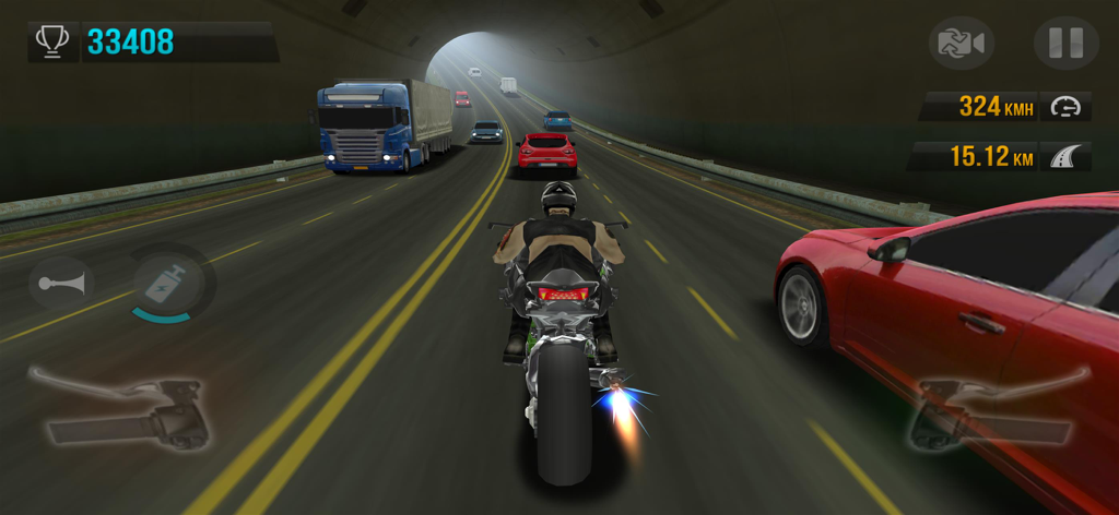 Motocicleta compitiendo en una autopista con impulso de nitro en Motor Racing Mania
