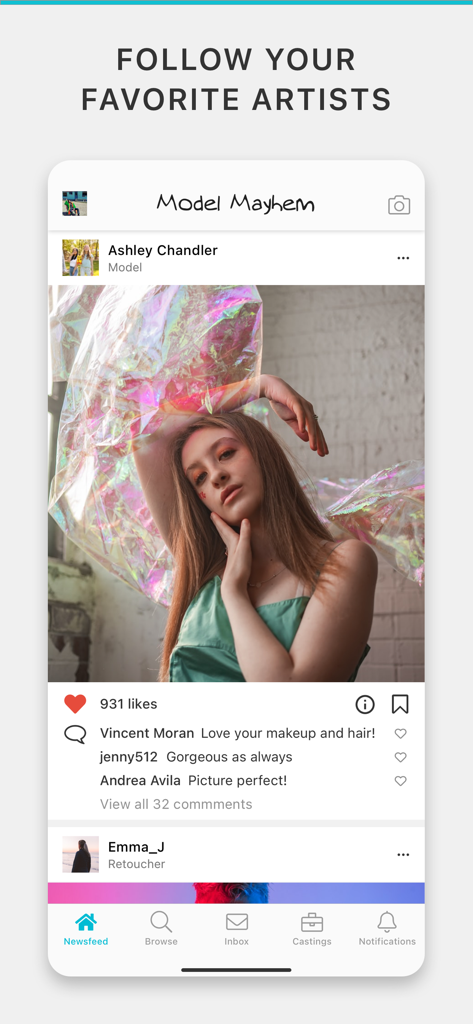 Model Mayhem - 전문 사진 및 소셜 참여 기능을 갖춘 뉴스피드를 보여주는 Model Mayhem 앱 인터페이스