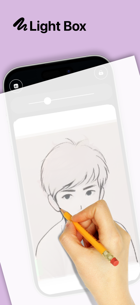 Projector AR Drawing - Creator - Mano trazando un boceto de personaje de anime desde la pantalla de un smartphone usando la función Light Box de la aplicación Projector AR Drawing