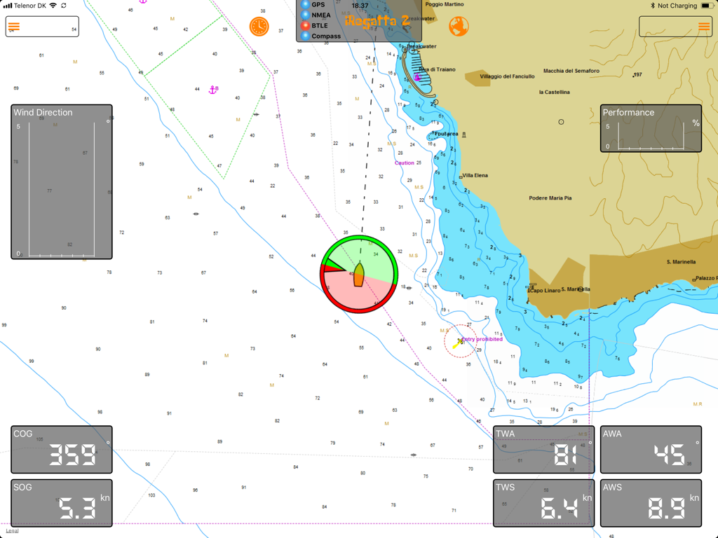 Interface de l'application iRegatta 2 affichant une carte de navigation tactique et des instruments de données de voile
