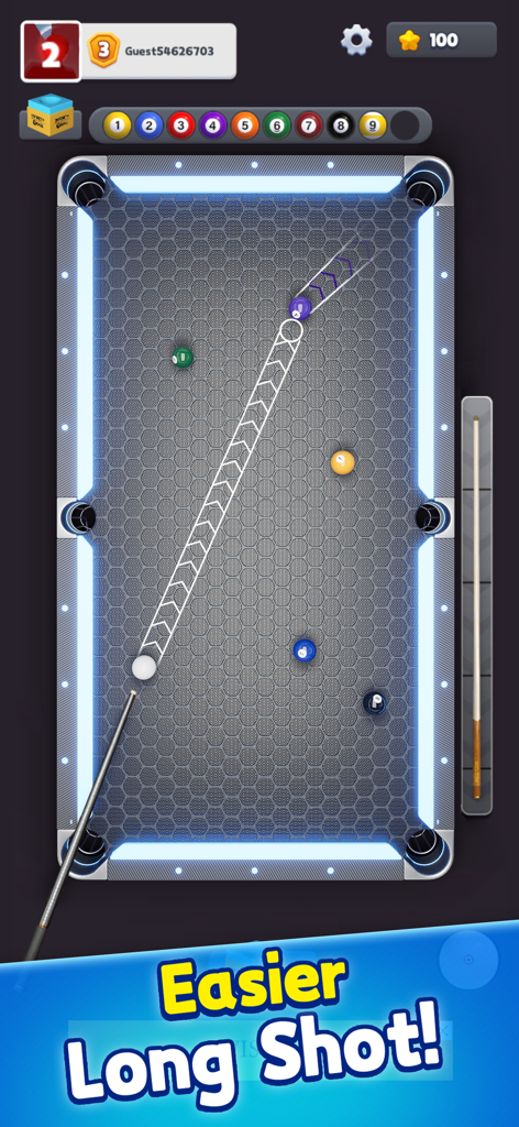 Infinity 8 Ball™ Pool King - Vista cenital de un juego de billar móvil que muestra una línea de puntería larga para un tiro más fácil en una mesa de billar digital