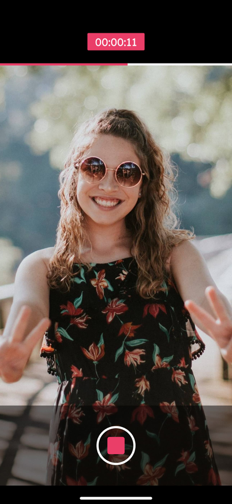 Recording a personalized video message for an e-gift card