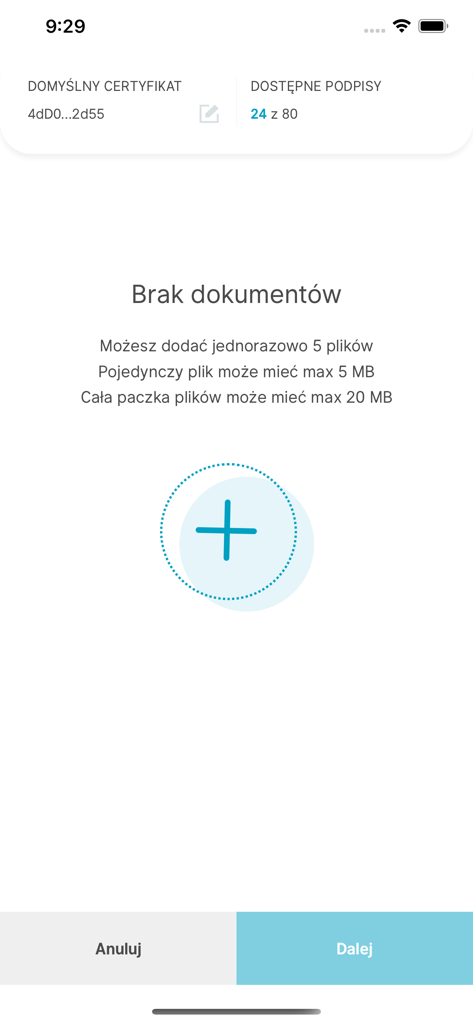 La interfaz de la aplicación móvil mSzafir para subir documentos y recibir una firma electrónica cualificada.