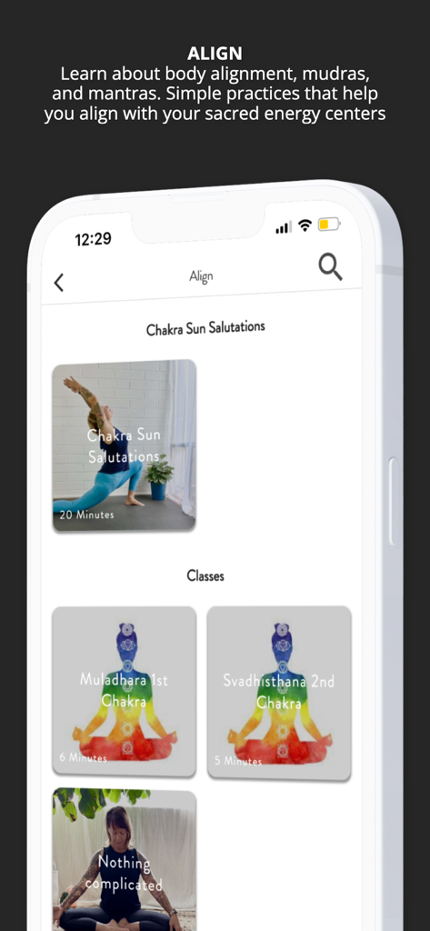 モバイルアプリの画面。アラインメントセクションに、チャクラヨガクラスと太陽礼拝が表示されています。