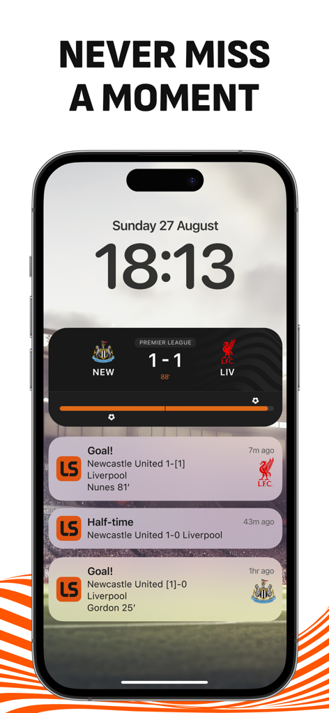 LiveScore: Live Sports Scores - iPhone 잠금 화면, LiveScore 앱에서 실시간 축구 점수 업데이트 및 골 알림 표시