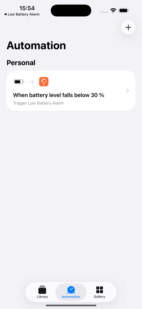 Low Battery Alert - Schermata di automazione iOS in Avviso Batteria Scarica che mostra un trigger quando il livello della batteria scende sotto il 30 percento.