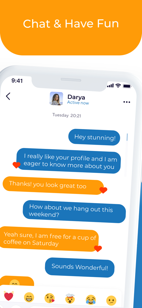 Écran de discussion de l'application WhosHere Plus montrant une conversation par messages entre deux personnes