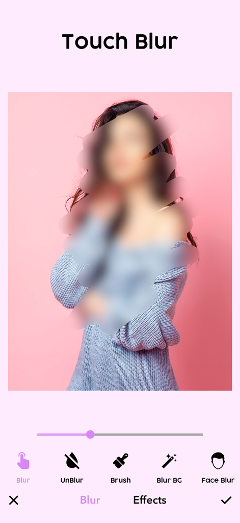 Blur Face - AI Photo Blur - Une personne utilisant la fonction de flou tactile dans l'application Flouter Visage pour anonymiser manuellement une photo de portrait.