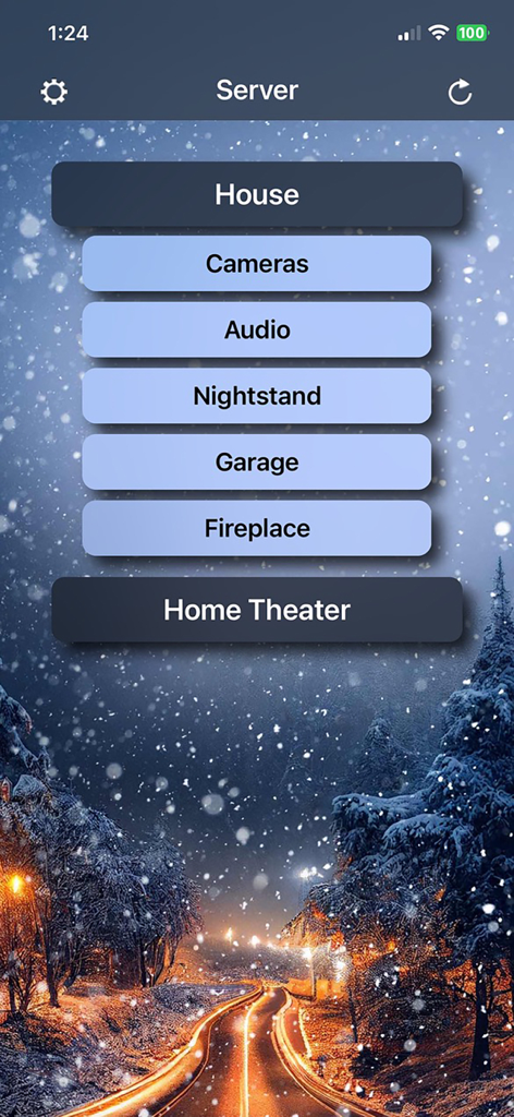 Interfaz principal de la aplicación TouchControl con botones personalizados para cámaras del hogar, audio y control del cine en casa