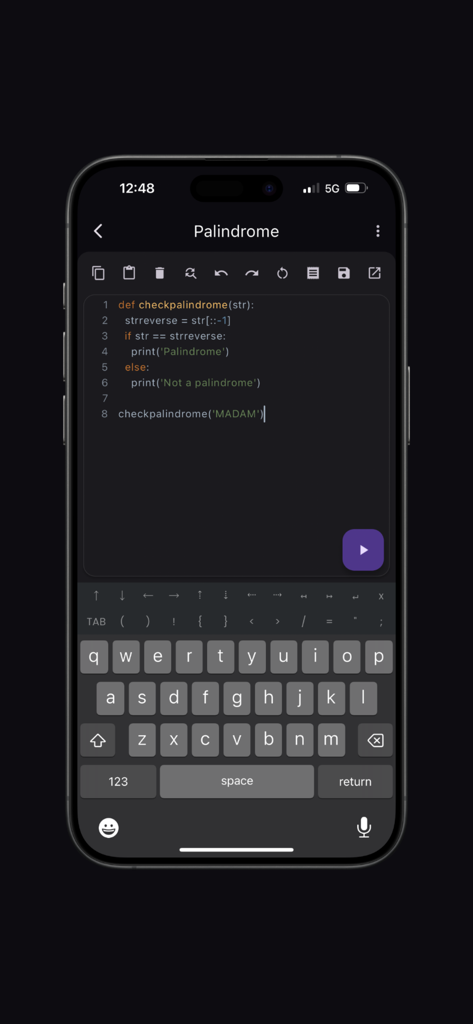Python‎ Compiler - Interfaccia dell'editor di codice mobile del Compilatore Python con tastiera di simboli personalizzata ed evidenziazione della sintassi