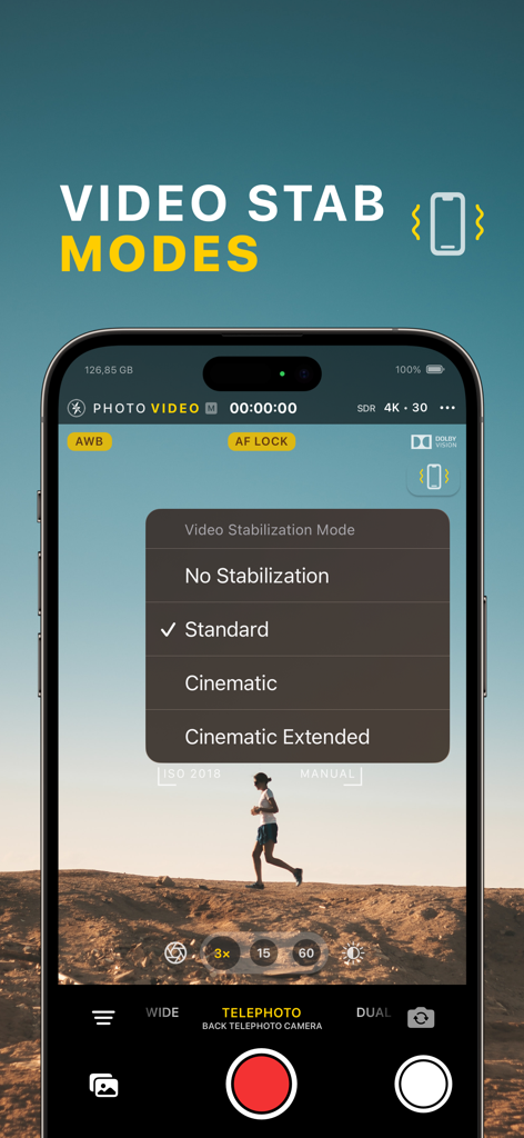 Tela de smartphone mostrando opções de estabilização de vídeo do xZoom Cam incluindo Cinematográfico e Cinematográfico Estendido sobre uma gravação de uma pessoa correndo.