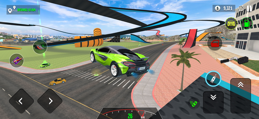 Car Simulator City Car Driving - Ein neongrüner Sportwagen, der durch eine offene Stadt fährt, mit Mega-Rampen-Stuntstrecken im Hintergrund.