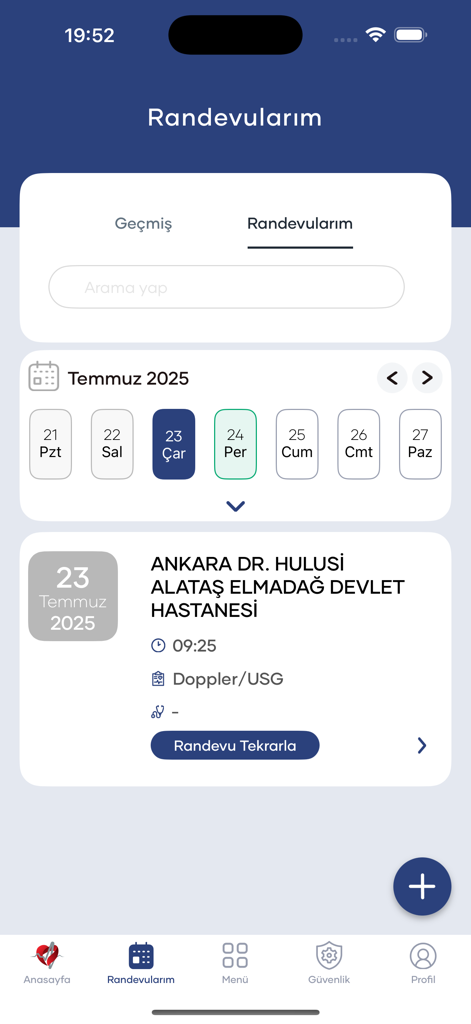 e-Nabiz App-Oberfläche, die Arzttermine und einen Monatskalender anzeigt.