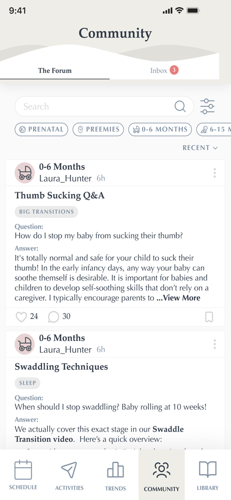 Moms on Call: Baby & Toddler - 엄지 빨기 및 속싸개와 같은 아기 관리 주제에 대한 부모 Q&A를 보여주는 Moms on Call 앱 커뮤니티 포럼 스크린샷.