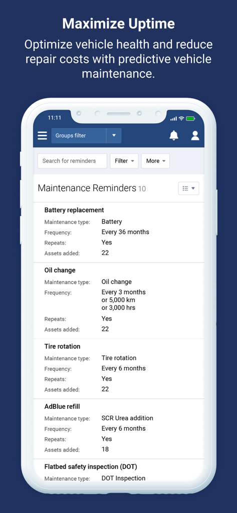 Interfaccia dell'app MyGeotab che visualizza promemoria di manutenzione della flotta per cambi d'olio e sostituzioni di batterie
