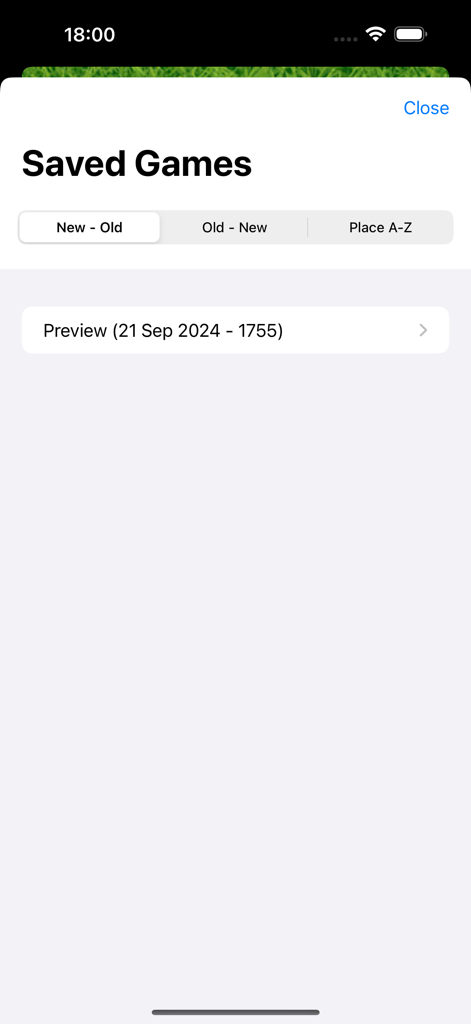 Der Bildschirm für gespeicherte Spiele der Easy Stroke Counter App zeigt eine Liste aufgezeichneter Golfpartituren mit Sortieroptionen.