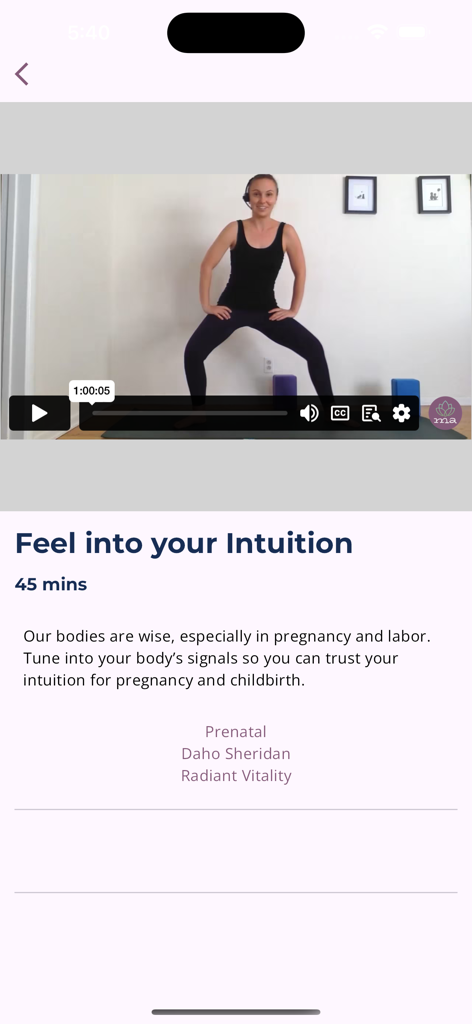 Ma Yoga Anytime Prenatal Yoga - Uma sessão de vídeo de yoga pré-natal de 45 minutos intitulada Sinta a sua Intuição no aplicativo Ma Yoga Anytime.