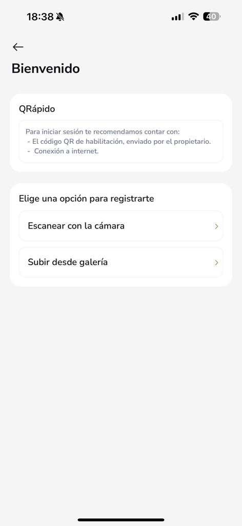 Pantalla de bienvenida de la aplicación QRápido con opciones para escanear o cargar un código QR de registro