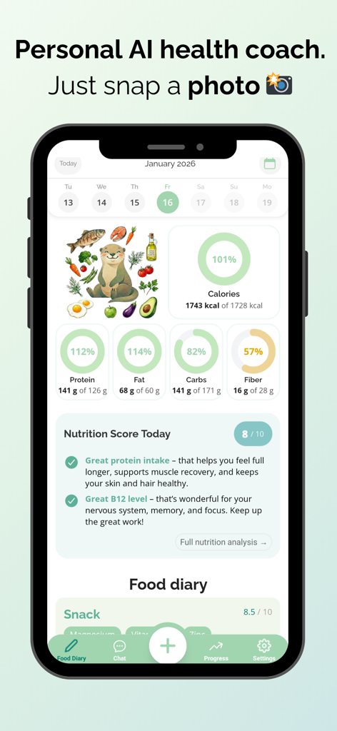 Nutria app dashboard displaying daily calorie intake, macro percentages, and nutrition score with AI health coach insights.