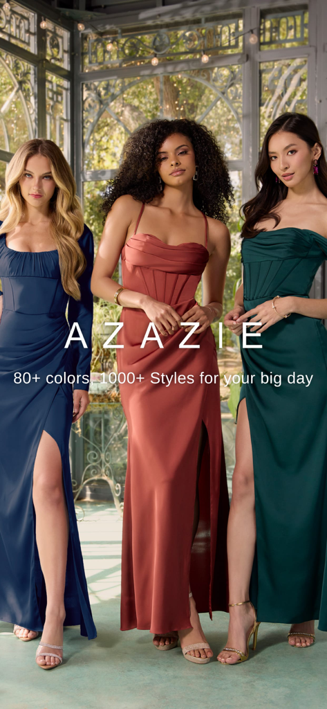 Tres mujeres luciendo elegantes vestidos de dama de honor de Azazie en diferentes colores.
