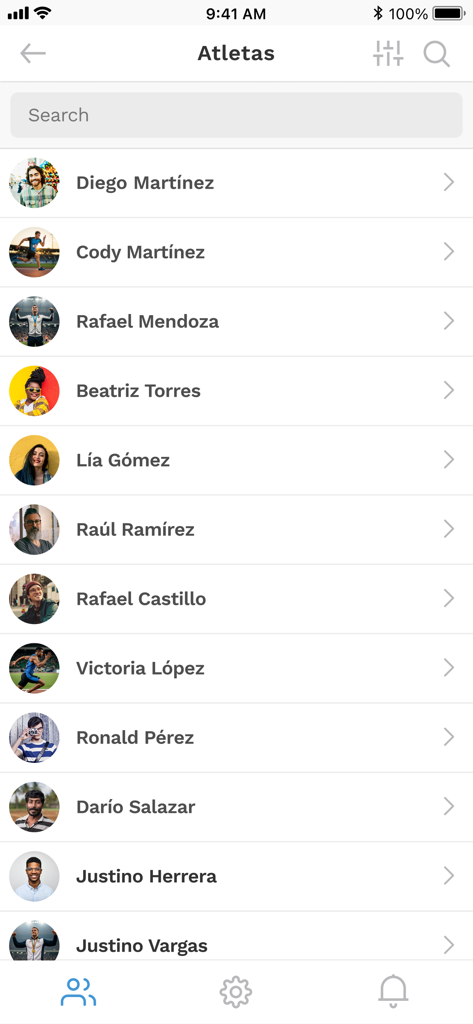 Interface of the TrainerPlan app displaying a searchable list of athletes with their profile pictures and names.